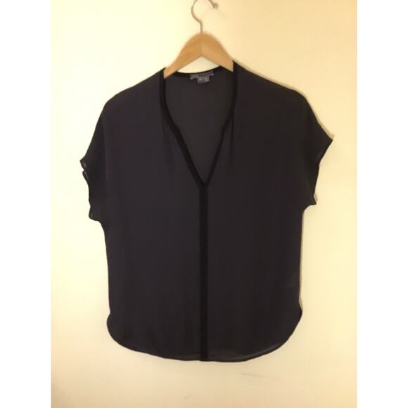 Vince navy blue silk short sleeve v-neck Top with Black contrast trim sz XS - Picture 1 of 6